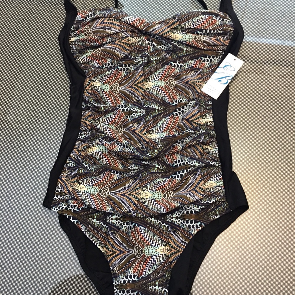 One piece swim suit